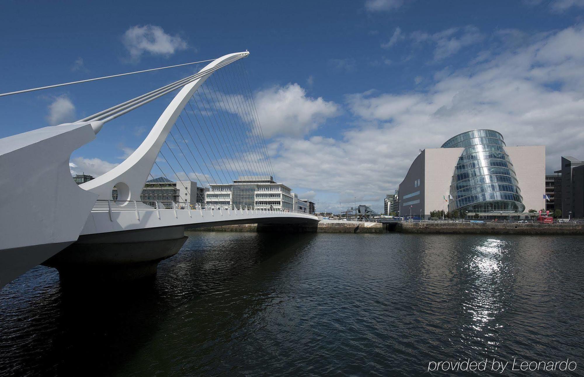 The Fitzwilliam Hotel Dublin Kültér fotó The Liffey